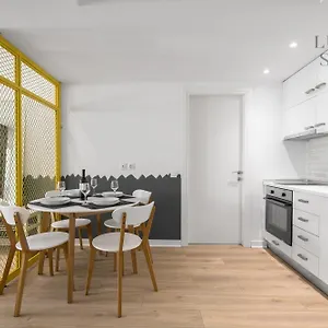 https://nyma-white-the-luxury-suites.hotels-of-thessaloniki.com
